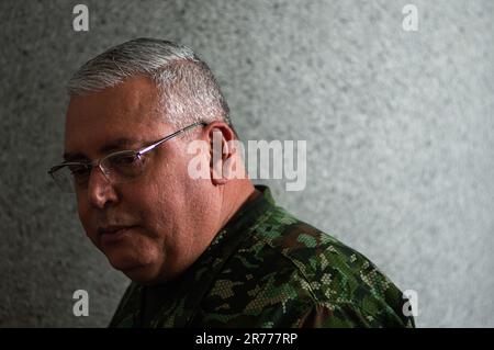 Bogota, Colombie. 13th juin 2023. Le commandant des forces militaires colombiennes, le général militaire Helder Fernan Giraldo Bonilla, lors d'une conférence de presse sur plusieurs sujets, a notamment abordé le sauvetage des 4 enfants dans la jungle amazonienne, le cessez-le-feu entre le gouvernement colombien et l'ELN (Ejercito de Liberacion Nacional) et le colonel Oscar Davila on 13 juin 2023, À Bogota, Colombie. Photo par: Sebastian Barros/long Visual Press crédit: Long Visual Press/Alay Live News Banque D'Images