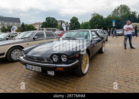 Sofia, Bulgarie - 10 juin 2023: Défilé rétro ancienne voiture ou voiture vintage, voiture rétro Banque D'Images