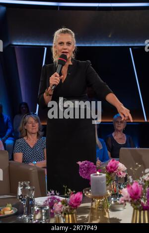 Barbara Schöneberger BEI der Aufzeichnung der 'NDR Talk Show' im NDR Fernsehstudio Lokstedt. Hambourg, 09.06.2023 Banque D'Images