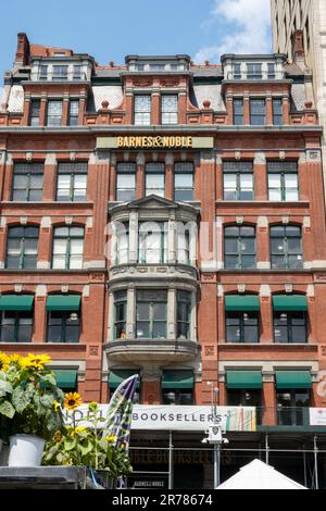 Barnes & Noble Booksellers, Union Square, New York City, États-Unis 2023 Banque D'Images