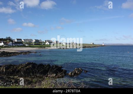 Vue sur le Loch Indaal en direction de Port Charlotte depuis l'arrière de l'hôtel Banque D'Images