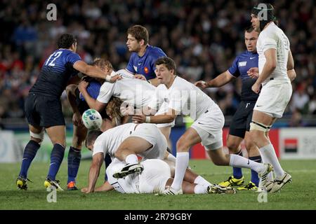 Ben Youngs, en Angleterre, se met à l'épreuve contre la France lors du quart de finale 2 de la coupe du monde de rugby 2011, Eden Park, Auckland, Nouvelle-Zélande, samedi, 08 octobre 2011. Banque D'Images