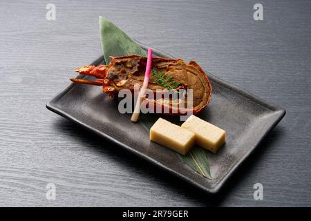 Cuisine japonaise, homard ISE grillé sur carrelage Banque D'Images