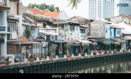 Les rues pittoresques et historiques situées le long de la rivière Malacca dans la ville de Malacca, en Malaisie Banque D'Images