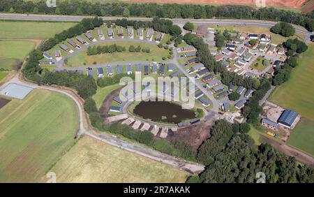 Vue aérienne du parc national d'Oakmere, parc mobile ou parc de caravanes, à Delamere près de Northwich, Cheshire Banque D'Images