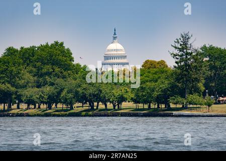 Bâtiment de la capitale, vue de la rive Potomac, rWashington DC, États-Unis. Photo : garyroberts/worldwidefeatures.com Banque D'Images