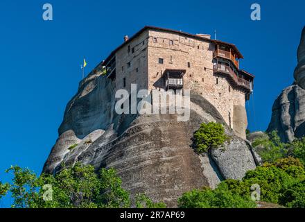 Monastère d'Agios Nikolaos Anapafsas (Saint Nicolas d'Anapafsas), formations rocheuses de Meteora, région thessalie, Grèce Banque D'Images