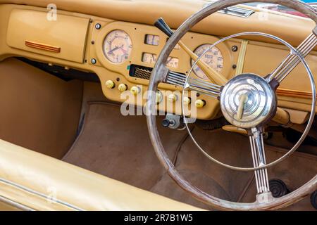 Détail de l'intérieur d'une Austin A90 Atlantic cabriolet une voiture britannique construite par Austin de 1949 à 1952. Banque D'Images