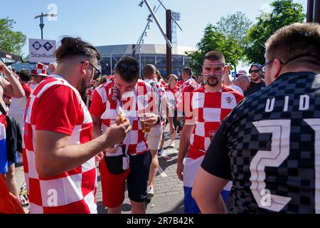 Rotterdam, pays-Bas. 14th juin 2023. ROTTERDAM, PAYS-BAS - JUIN 14: Les fans et les supporters de la Croatie sont vus avant le match semi-inal de la Ligue des Nations de l'UEFA 2022/23 entre les pays-Bas et la Croatie au de Kuip on 14 juin 2023 à Rotterdam, pays-Bas (photo par Joris Verwijst/BSR Agency) crédit: BSR Agency/Alay Live News Banque D'Images