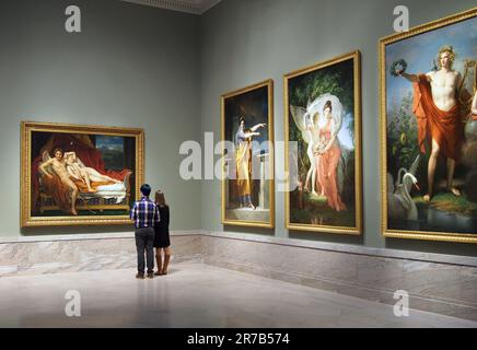 Cleveland, Ohio, Etats-Unis - 14 décembre 2014: Peintures sur des thèmes classiques de Jacques-Louis David, y compris Cupid et psyché à gauche, au niveau Banque D'Images