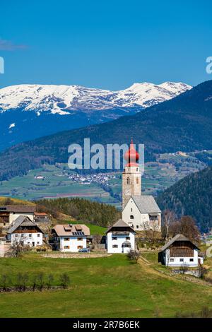 Vue panoramique sur le haut plateau de Ritten-Renon, Trentin-Haut-Adige/Sudtirol, Italie Banque D'Images