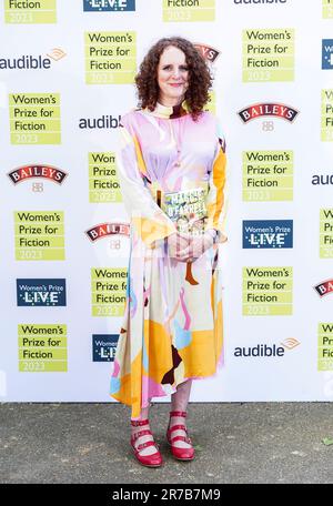 UTILISATION ÉDITORIALE SEULEMENT l'auteur Maggie O'Farrell assiste à la cérémonie de remise du Prix des femmes pour la Fiction 2023, qui a lieu à Bedford Square Gardens, Londres. Date de la photo: Mercredi 14 juin 2023. Le prix, qui en est maintenant à ses 28th ans, est ouvert aux œuvres originales de fiction écrites en anglais par des femmes du monde entier, le gagnant recevant £30 000 et le 'Bessie', une figurine de bronze en édition limitée de l'artiste Grizel Niven. Cette année, la courte liste est Jacqueline Crooks - Fire Rush; Louise Kennedy - intrusion; Barbara Kingsolver - Daemon Copperhead; Priscilla Morris - Black Butterflies; Maggie Banque D'Images