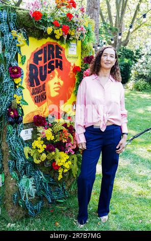 À USAGE ÉDITORIAL EXCLUSIF l'auteur Jacqueline Crooks assiste à la cérémonie de remise du Prix des femmes pour la Fiction 2023, qui aura lieu à Bedford Square Gardens, Londres. Date de la photo: Mercredi 14 juin 2023. Le prix, qui en est maintenant à ses 28th ans, est ouvert aux œuvres originales de fiction écrites en anglais par des femmes du monde entier, le gagnant recevant £30 000 et le 'Bessie', une figurine de bronze en édition limitée de l'artiste Grizel Niven. La courte liste de cette année est Jacqueline Crooks - Fire Rush; Louise Kennedy - intrusion; Barbara Kingsolver - Daemon Copperhead; Priscilla Morris - Black Butterflies; Maggi Banque D'Images