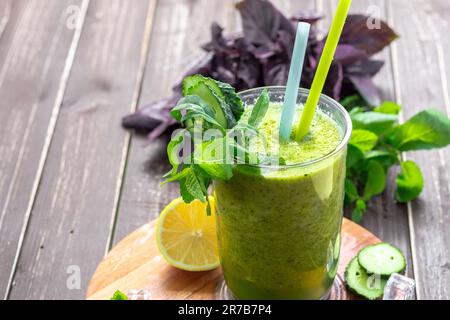 Smoothie aux légumes verts Banque D'Images