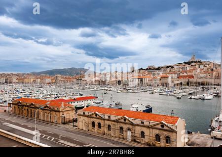 Vue panoramique sur le port de plaisance de Marseille, France Banque D'Images