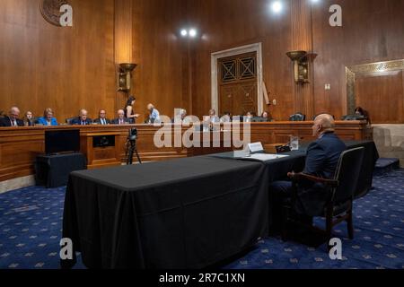 Washington, États-Unis. 14th juin 2023. Shailen Bhatt, Administratrice de l'Administration fédérale des autoroutes, prend la parole lors d'une audience pour examiner la mise en œuvre de l'investissement dans les infrastructures devant le Comité sénatorial sur l'environnement et les travaux publics à Capitol Hill, à Washington, DC, mercredi, 14 juin 2023. Photo de Ken Cedeno/UPI crédit: UPI/Alay Live News Banque D'Images