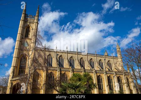 La belle façade de St. Lukes Church, situé sur Sydney Street à Chelsea, Londres, Royaume-Uni. Banque D'Images