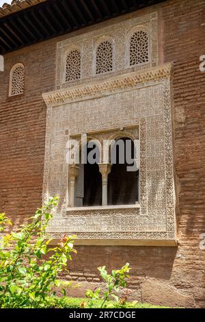 Belle fenêtre de l'Oratoire (salle de prière) Bâtiment à El Partal zone de l'Alhambra - Grenade, Andalousie, Espagne Banque D'Images