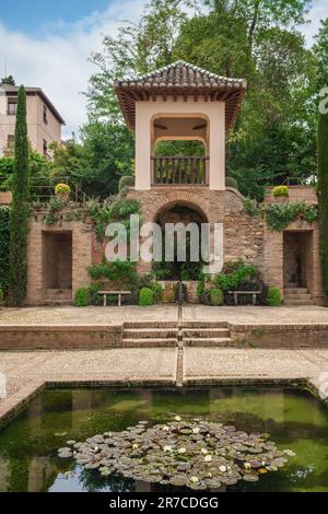 Jardins d'El Partal à l'Alhambra - Grenade, Andalousie, Espagne Banque D'Images