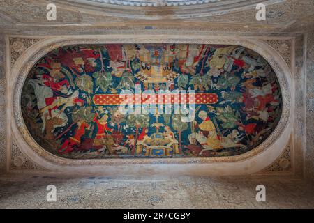 Plafond avec peinture dans la salle des Rois (Sala de los Reyes) aux palais Nasrides de l'Alhambra - Grenade, Andalousie, Espagne Banque D'Images