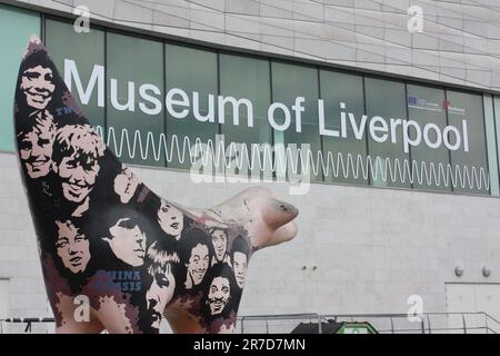 La Chine crise superlambanana à l'extérieur du Musée de Liverpool Banque D'Images