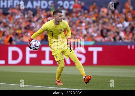 Rotterdam, pays-Bas, 14/06/2023, le gardien de but de Croatie Dominik Livakovic pendant la Ligue des Nations de l'UEFA, demi-finale du match de football entre les pays-Bas et la Croatie sur 14 juin 2023 au Stadion Feijenoord 'de Kuip' à Rotterdam, pays-Bas Banque D'Images