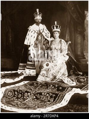 Portrait de couronnement du roi George V et de la reine Mary du Royaume-Uni, couronné le 22nd juin 1911, photographie de portrait de William Downey, 1911 Banque D'Images