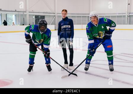 14 juin 2023. Le centre de patinage sur glace Lee Valley est lancé par Robin cousins lors d'un événement qui a vu les équipes locales et les écoles participer. Banque D'Images