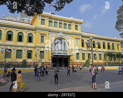 Vietnam, province de Ho Chi Minh, ville de Ho Chi Minh, Saigon. Le hall principal de la poste centrale de Saigon. Ce beau bâtiment colonial a été conçu Banque D'Images