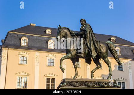 Statue de Carl août sur un cheval à Weimar, Allemagne Banque D'Images