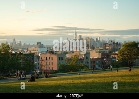 Vue en soirée depuis Sunset Park, Brooklyn, New York Banque D'Images