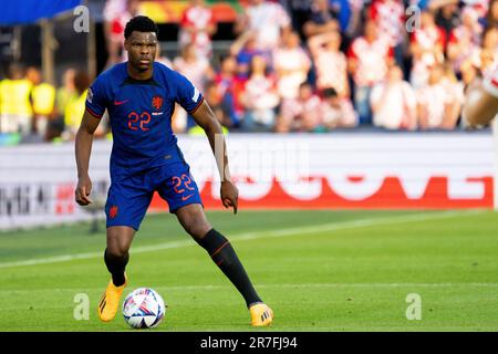 Rotterdam, pays-Bas. 14th juin 2023. Rotterdam - Denzel Dumfries de Hollande pendant le match entre les pays-Bas et la Croatie au Stadion Feijenoord de Kuip le 14 juin 2023 à Rotterdam, pays-Bas. Crédit : photos Box to Box/Alamy Live News Banque D'Images