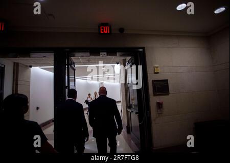 Washington, États-Unis. 14th juin 2023. Clay Higgins (républicain de Louisiane), représentant des États-Unis, quitte une conférence de presse pour annoncer une enquête de la Chambre sur le secrétaire américain à la sécurité intérieure Alejandro Mayorkas, au Capitole des États-Unis à Washington, DC, Etats-Unis, 14 juin 2023. Photo de Rod Lamkey/CNP/ABACAPRESS.COM crédit: Abaca Press/Alay Live News Banque D'Images