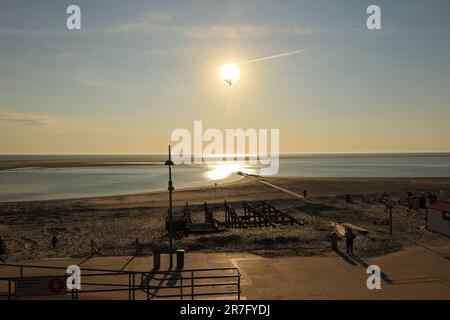 Coucher de soleil sur la mer du Nord au large de l'île de Borkum Banque D'Images