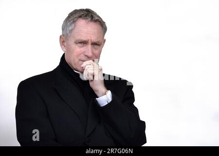 Le Saint-Père a ordonné que l'archevêque Gänswein revienne, pour l'instant, à son diocèse d'origine. Le Saint-Siège communique IT.15, juin 2023 photo: Monsignor Georg Gaenswein.Pope Francis pendant d'une audience générale hebdomadaire à la place Saint-Pierre au Vatican. 26 avril 2017 Banque D'Images