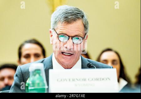 15 juin 2023, Washington, District de Columbia, Etats-Unis: MARK GORDON, Gouverneur du Wyoming, prenant la parole à l'audience du Comité des ressources naturelles de la Chambre au Capitole des États-Unis. (Credit image: © Michael Brochstein/ZUMA Press Wire) USAGE ÉDITORIAL SEULEMENT! Non destiné À un usage commercial ! Banque D'Images