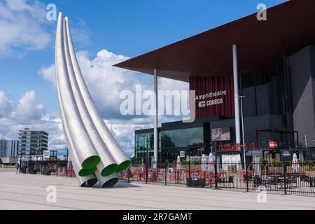 Trois-Rivières, CA - 9 juin 2023 : façade de l'amphithéâtre Cogeco Banque D'Images