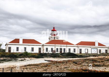 Odemira, Portugal- 20 octobre 2022: Beau phare de Cap de Cabo Sardao au Portugal Banque D'Images