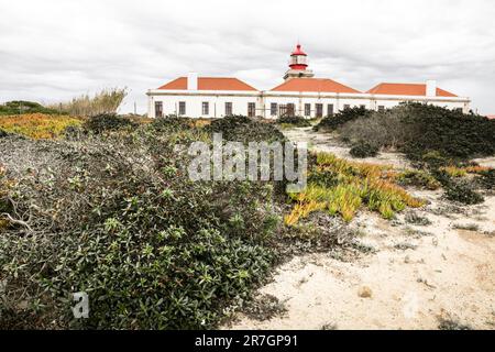 Odemira, Portugal- 20 octobre 2022: Beau phare de Cap de Cabo Sardao au Portugal Banque D'Images