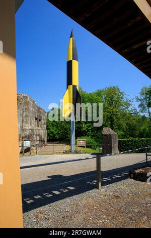 Un missile balistique guidé à longue portée V-2 (A-4) de l'Allemagne nazie de la Seconde Guerre mondiale (le premier au monde) au Bunker d'Eperlecques (pas-de-Calais), en France Banque D'Images