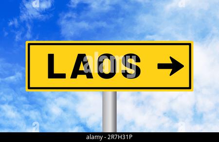 Panneau de route du Laos sur fond de ciel Banque D'Images