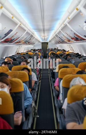 CHIANG MAI, THAÏLANDE - VERS AVRIL 2023: Photo intérieure de NOK Air Boeing 737-800. Banque D'Images