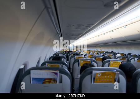 CHIANG MAI, THAÏLANDE - VERS AVRIL 2023: Photo intérieure de NOK Air Boeing 737-800. Banque D'Images