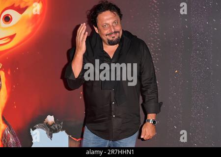 Rome, Italie. 15th juin 2023. Enrico Brignano assiste au tapis rouge de la première de film Disney Elemental au Space Moderno Cinema. Crédit : SOPA Images Limited/Alamy Live News Banque D'Images