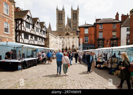 Street Market se trouve dans le quartier de Bailgate, dans le haut de Lincoln, entre la cathédrale et le château. Banque D'Images