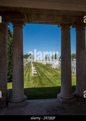 Le cimetière de Caterpillar Valley est l'un des plus grands cimetières de la somme et contient 5197 sépultures britanniques, Banque D'Images