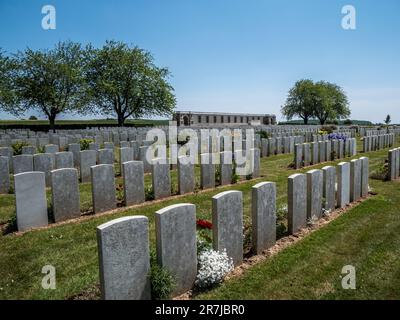 Le cimetière de Caterpillar Valley est l'un des plus grands cimetières de la somme et contient 5197 sépultures britanniques, Banque D'Images