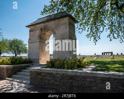 Le cimetière de Caterpillar Valley est l'un des plus grands cimetières de la somme et contient 5197 sépultures britanniques, Banque D'Images