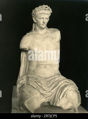 Ancienne statue en marbre de l'empereur romain Claudius, Musée Latran, Italie 1900s Banque D'Images