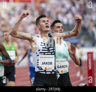 Jakob Ingebrigtsen, de Norvège, franchit la ligne d'arrivée pour remporter les 1500m hommes dans un nouveau PB et un nouveau leader mondial aux Jeux Bislett d'Oslo, à la Ligue des diamants de Wanda, au stade Bislett, Oslo, en Norvège, le 15th juin 2023. Photo Gary Mitchell Banque D'Images